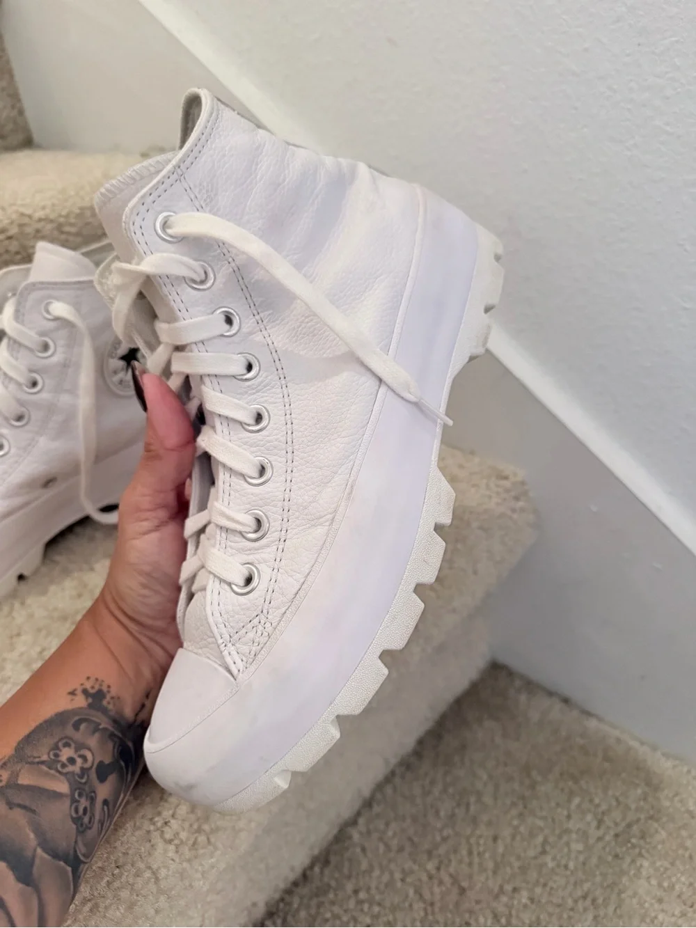 Converse White Leather High Top Lug Platform Sole 567165C Size 9 women’s